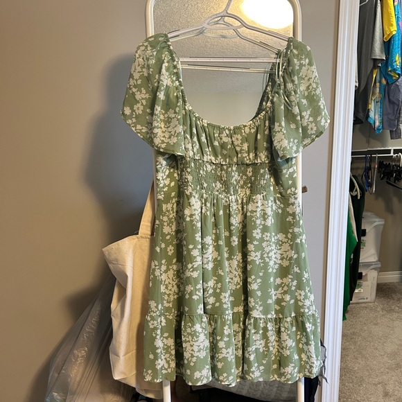 Dynamite Eliana Flare Mini Dress in Green - Picture 9 of 9
